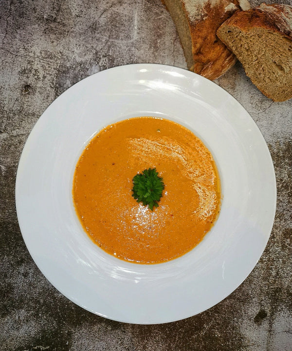 Soupe aux tomates rôtis et au basilic